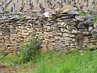 Jarnioux - Mur en pierres seches (3)